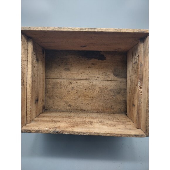 Antique 1900s Littell's Sulphur Compound Poultry Dovetail Wood Box, St. Louis MO - Picture 6 of 16